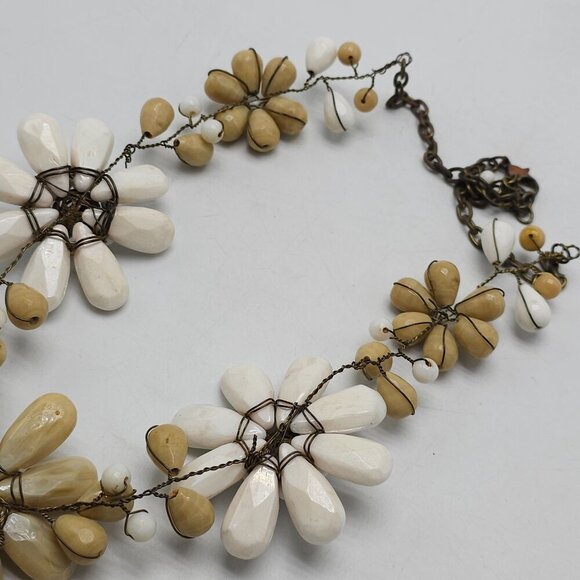 Boho Floral Necklace With Beige  White Polished Stones Chain Tassel Artisan - Picture 9 of 10
